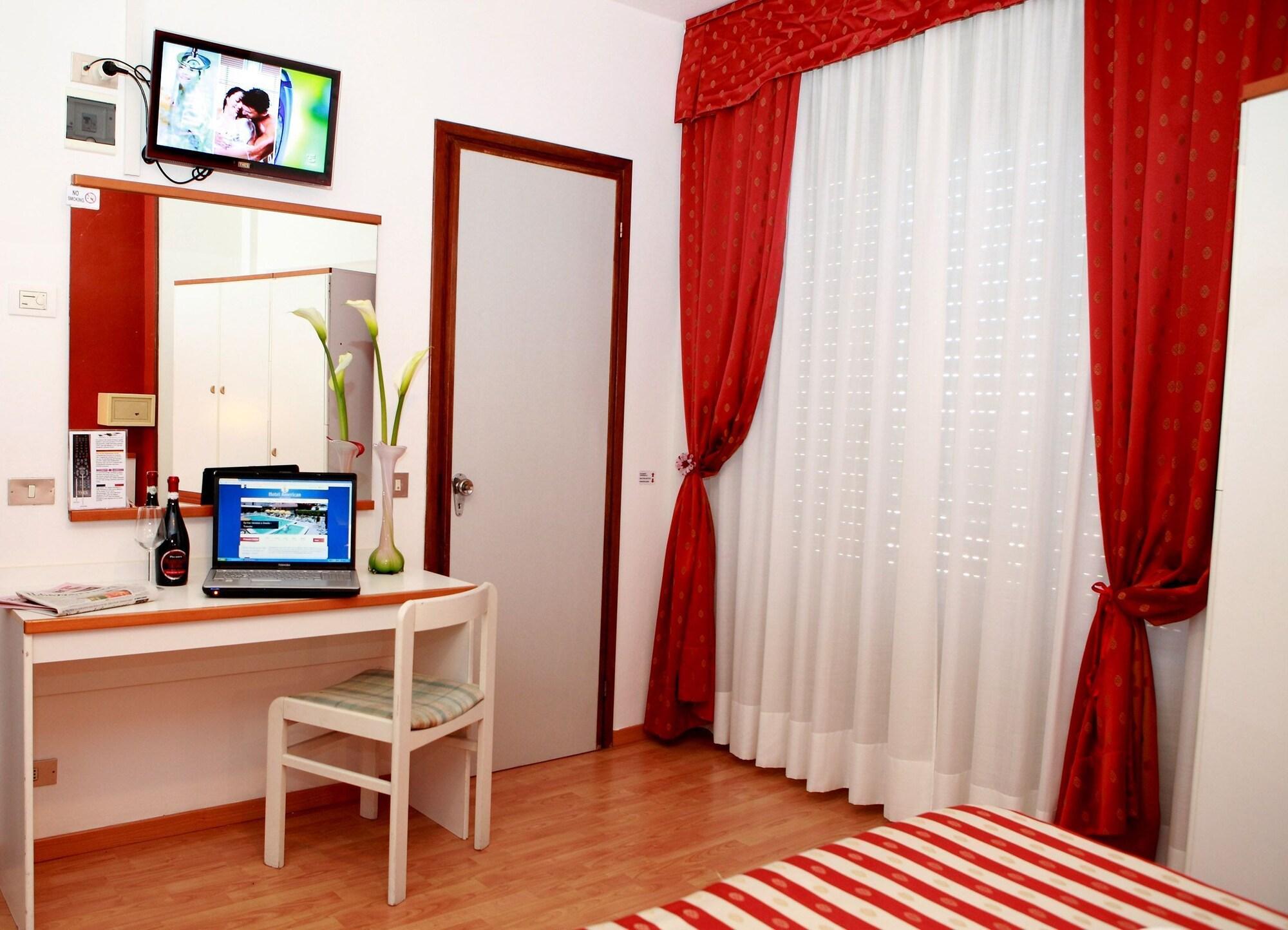 Hotel American Lido di Jesolo Buitenkant foto