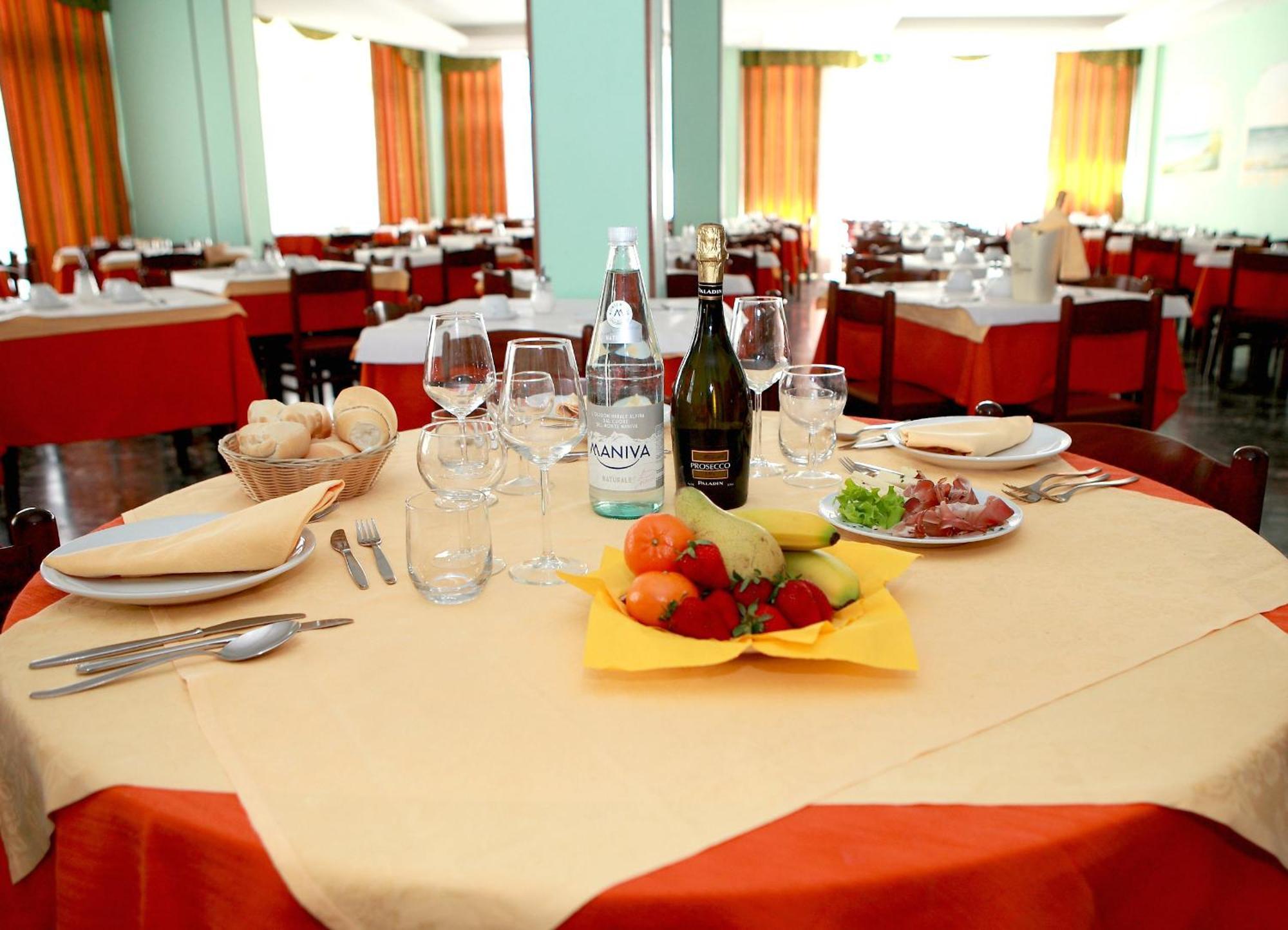 Hotel American Lido di Jesolo Buitenkant foto