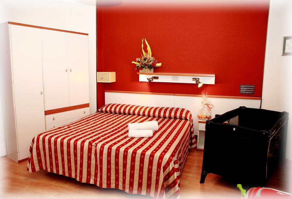 Hotel American Lido di Jesolo Buitenkant foto