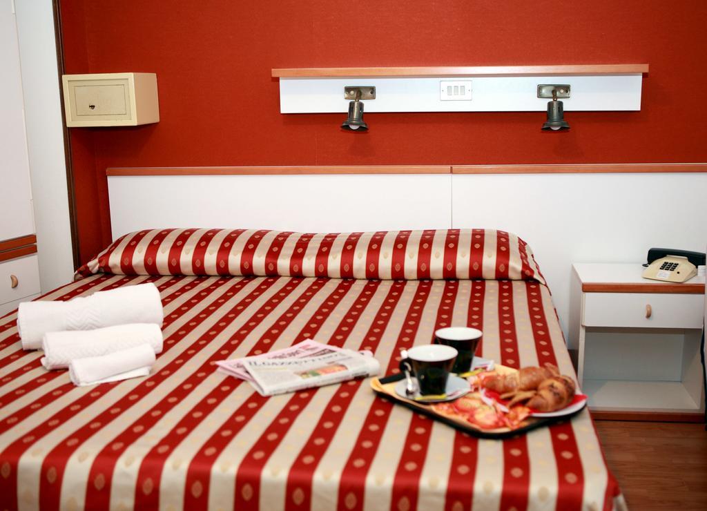Hotel American Lido di Jesolo Buitenkant foto